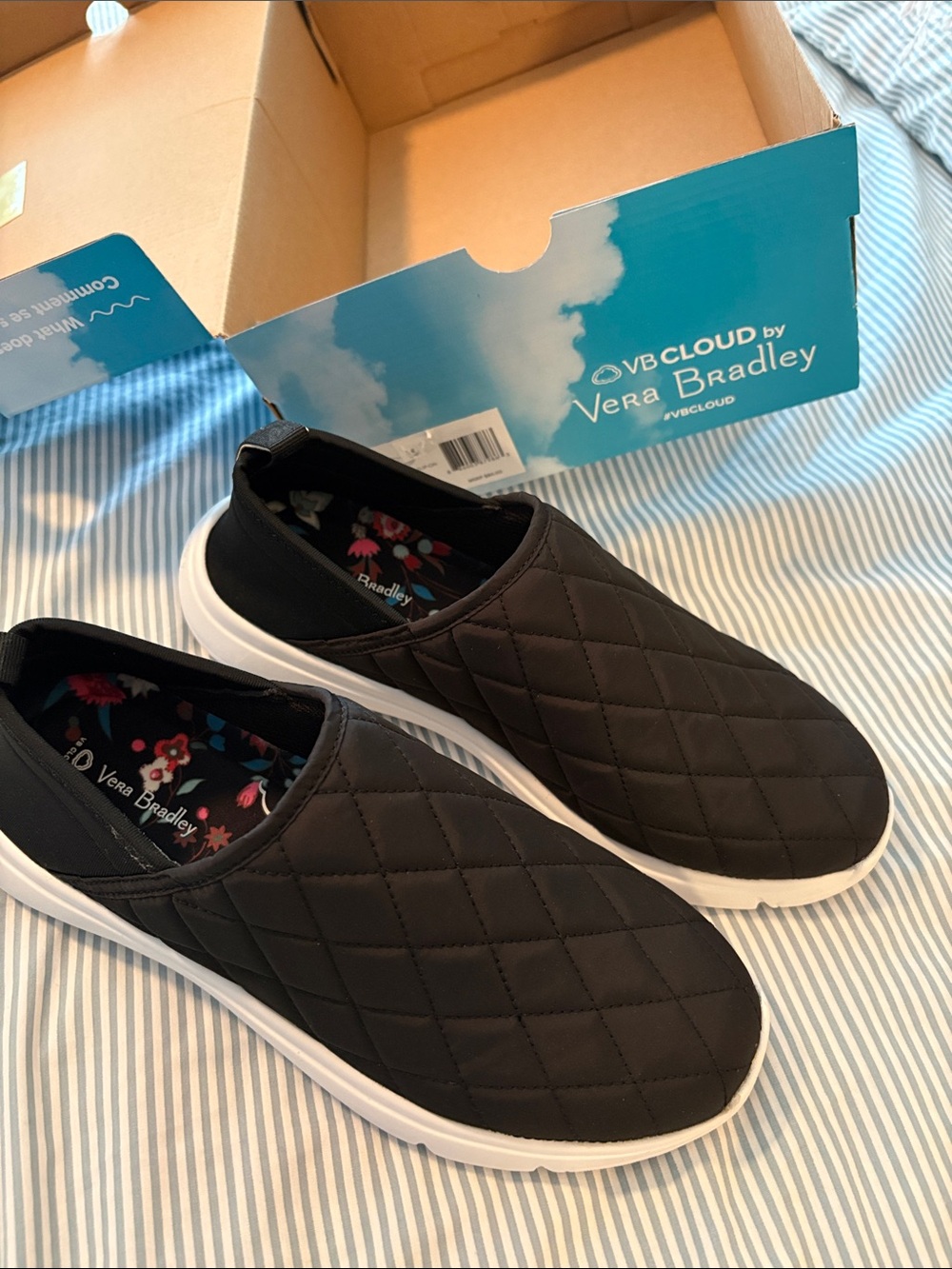 Vera Bradley Black bn cloud Quilted Slip-On Sneakers size 9 brand new